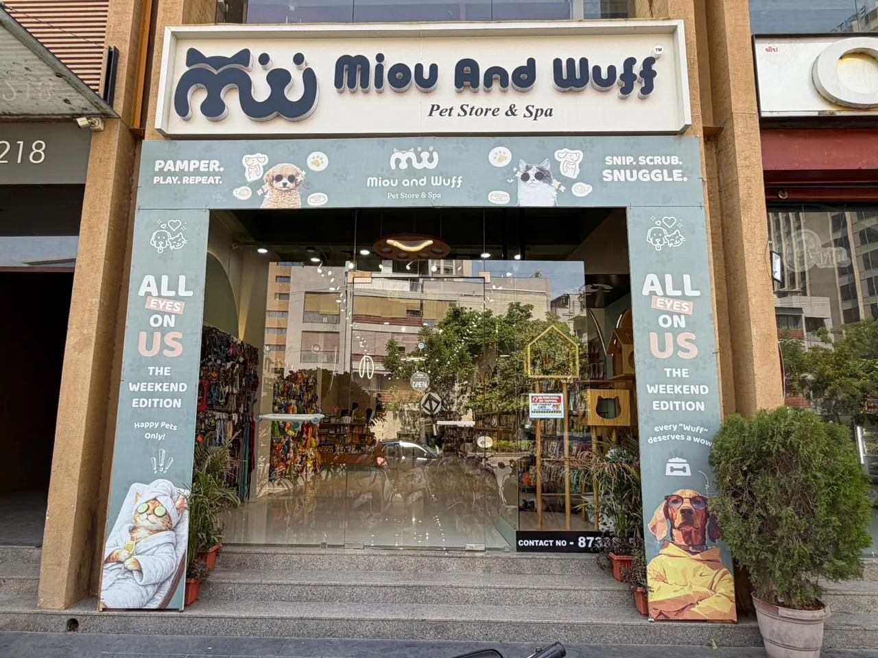 Miou and Wuff Sindhubhavan Road store facade